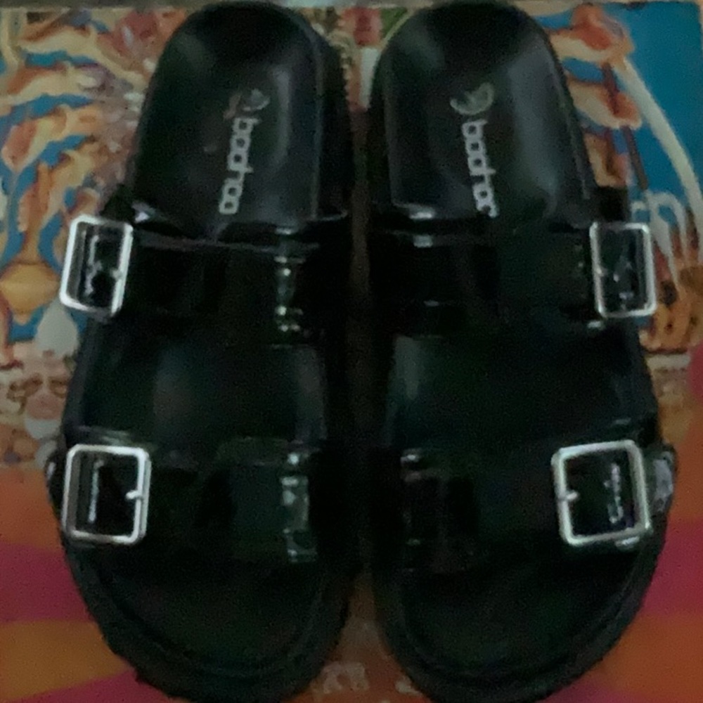 BooHoo Black Double Strap Sandals. Buckle Detail. Size 9. Patent straps
